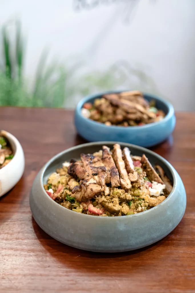 Mediterranean Quinoa Bowl with Grilled Chicken & Lemon-Herb Dressing